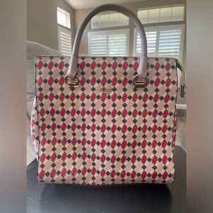 NWOT Vintage Guess Large Shoulder Tote Handbag. Shoulder strap and dust cover.